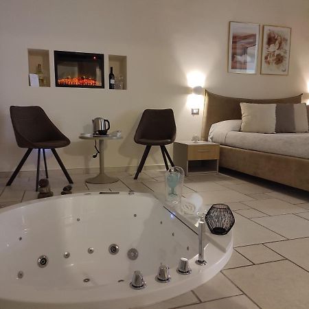 Lux Suite Taranto Exterior photo