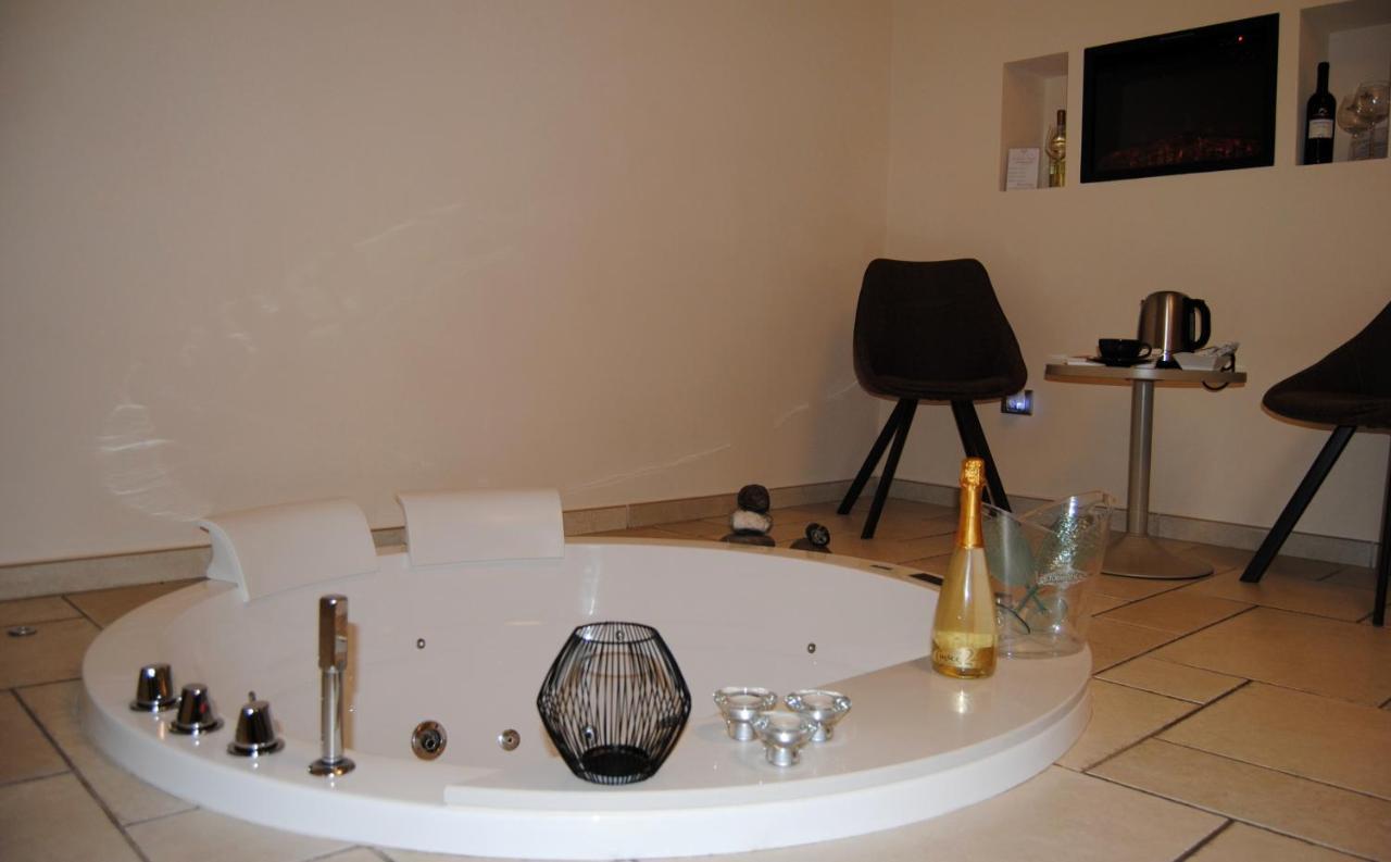 Lux Suite Taranto Exterior photo
