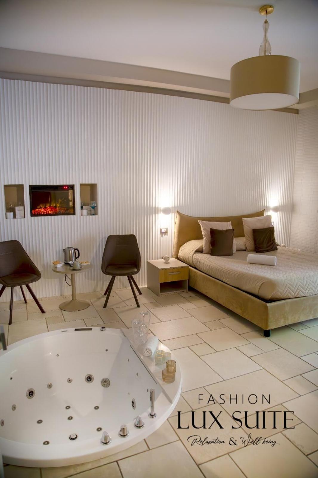 Lux Suite Taranto Exterior photo